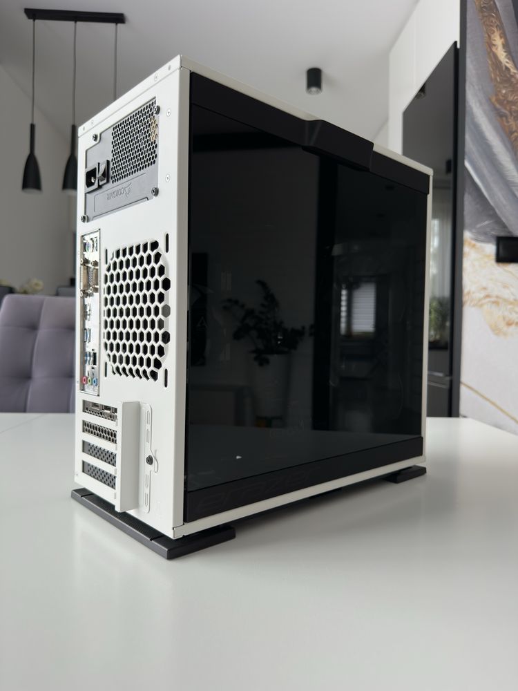 Komputer stacjonarny do gier. I7 8700/ RTX 3070/ 1TB SSD