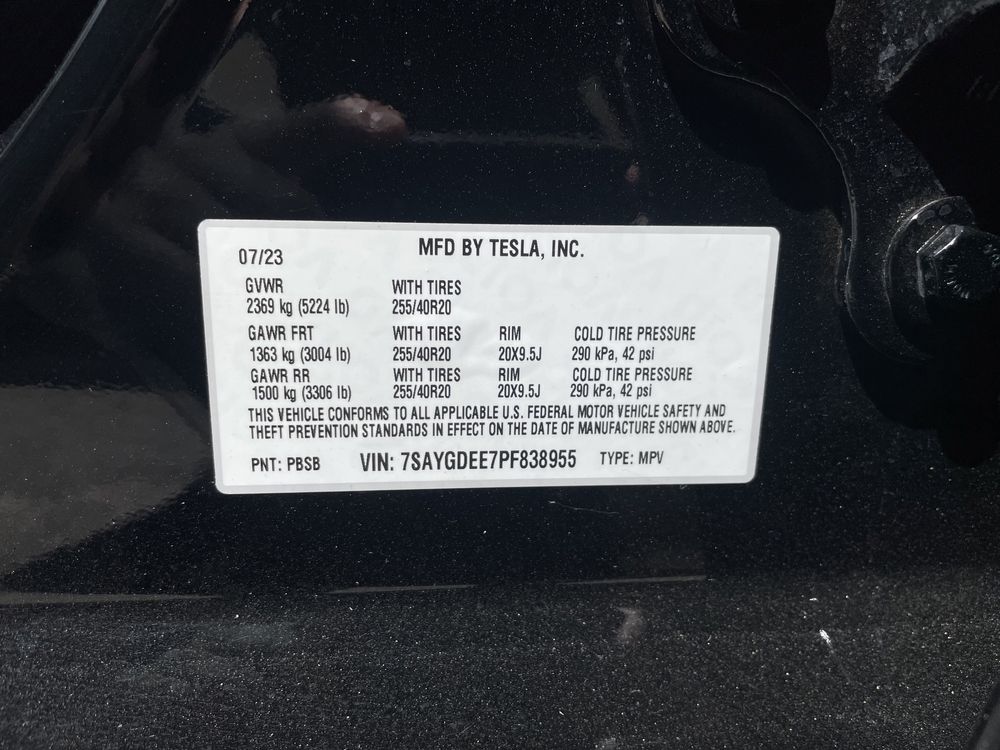 Tesla model Y dual motor 82kw