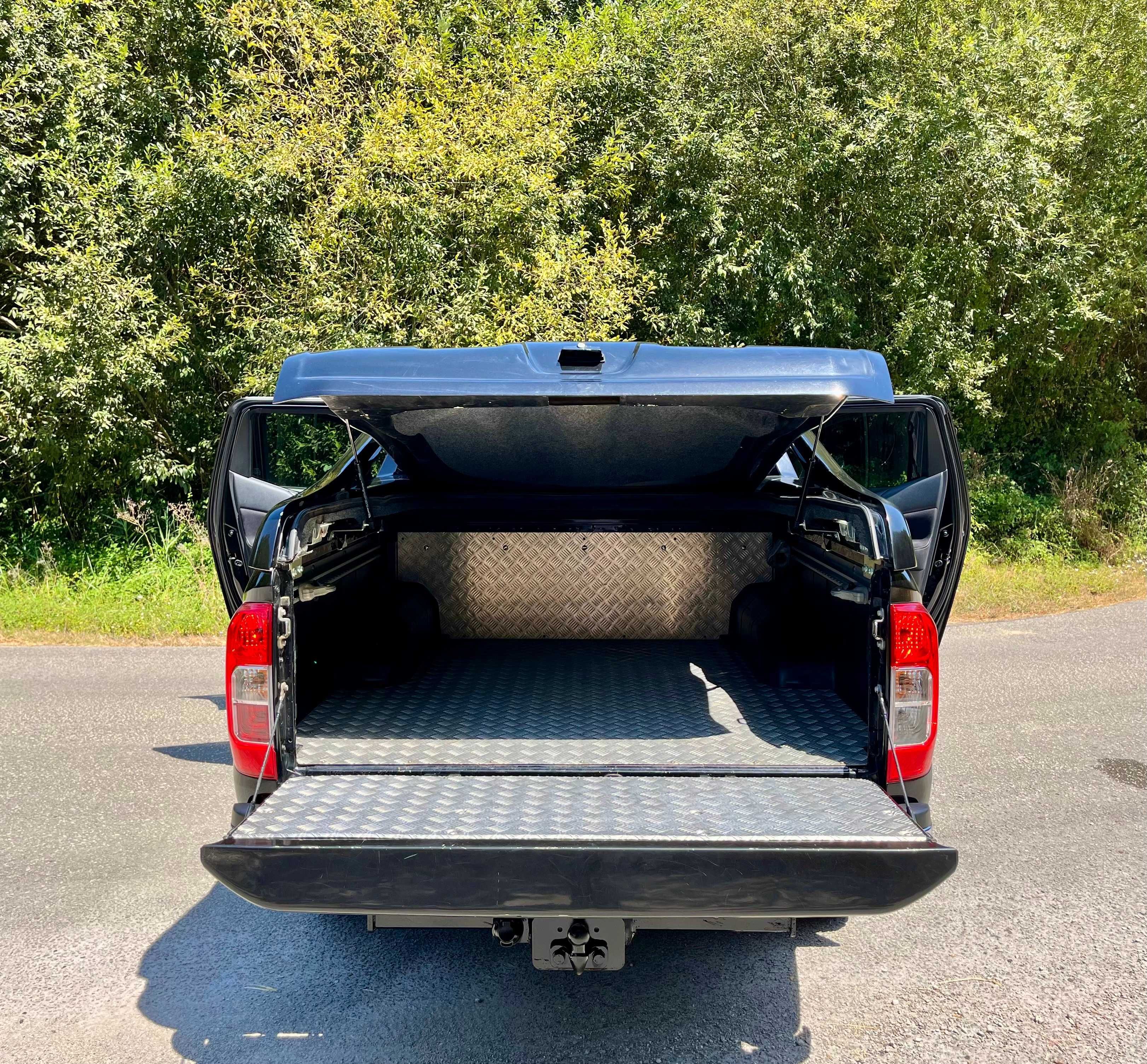 Nissan Navara 2.3 dCi CD 4WD Tekna Nav