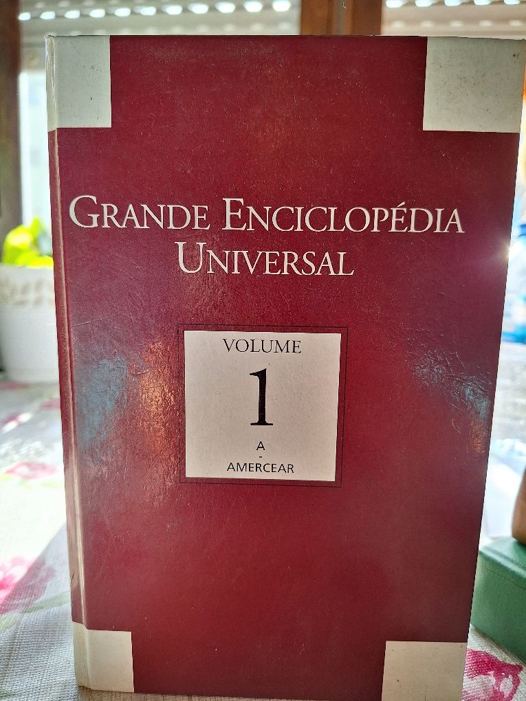 Livros antigos vários para despachar