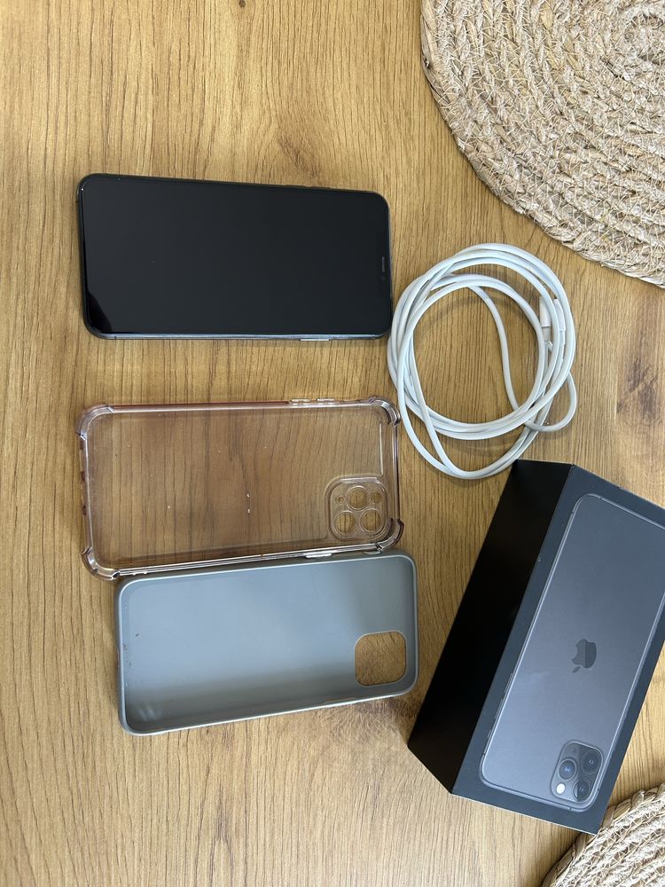 Iphone 11 pro max w swietnym stanie. Jak nowy!!!