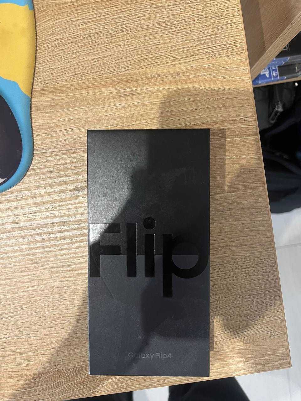 Samsung Galaxy Flip 4
