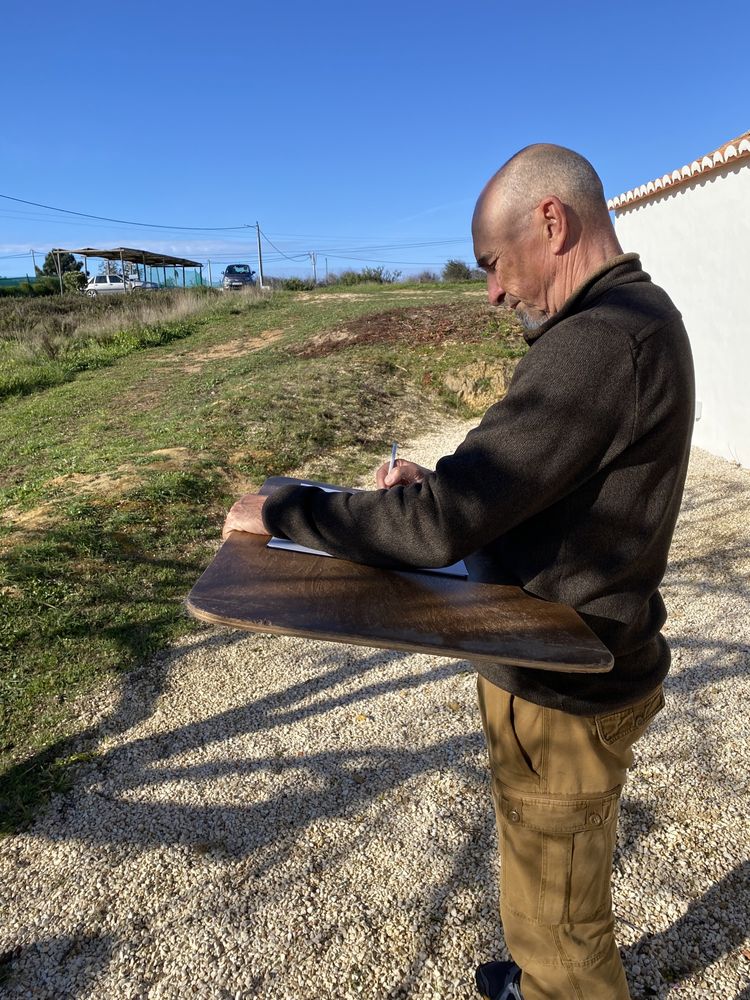 Pranchas em madeira prensada para desenhar ou coser