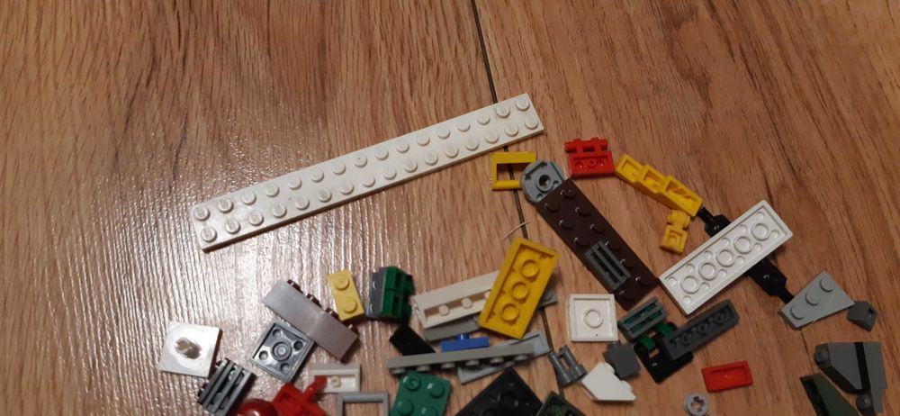 pozostałości klocków lego mini zestaw różne części
