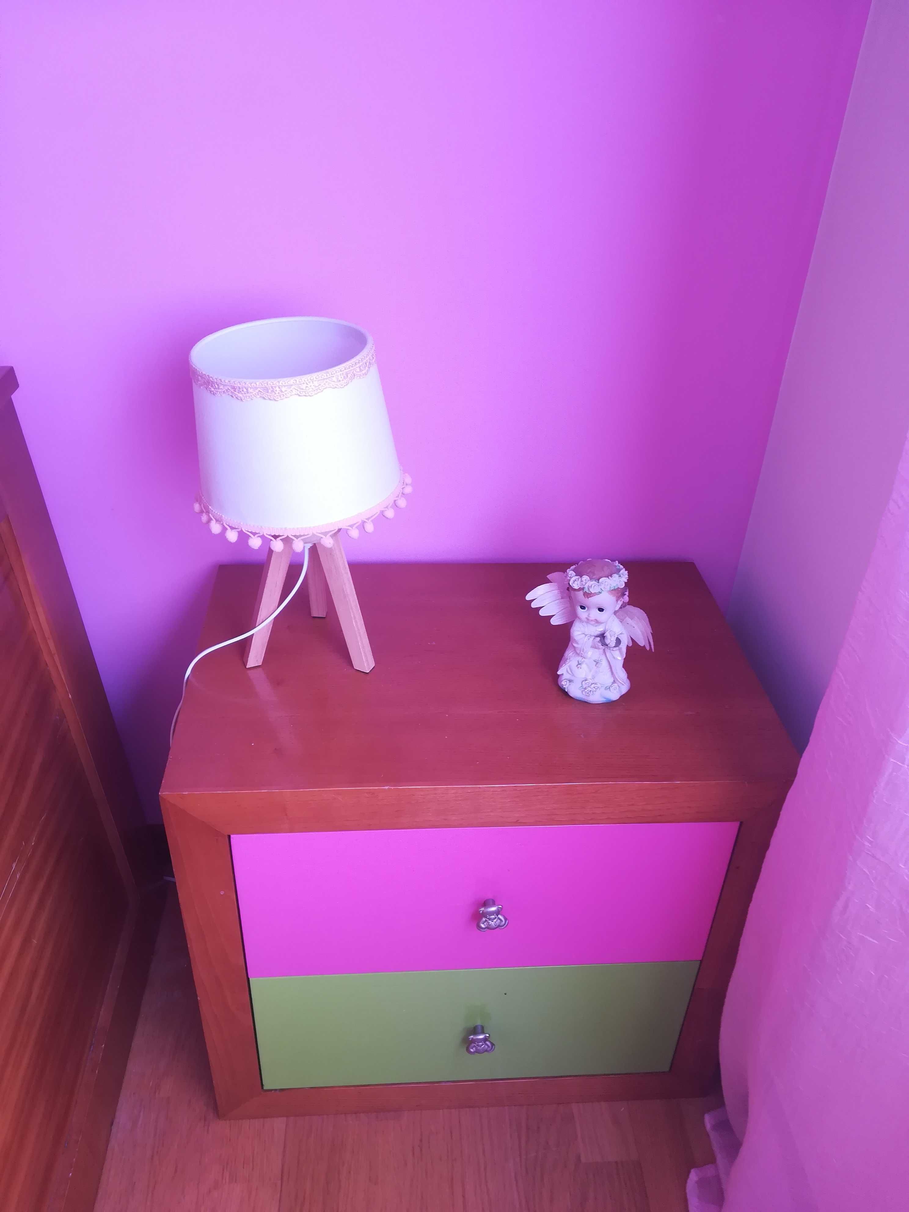 Quarto menina com gaveta para colchão extra ou arrumos (verde e rosa)