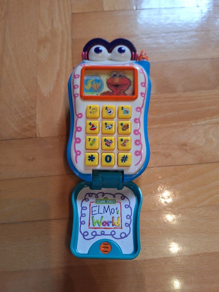 Telefon Elmo, Ulica Sezamkowa, Świat Elma