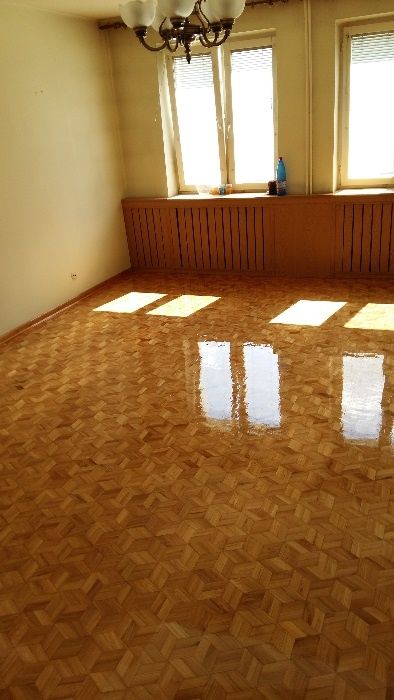 Układanie, bezpyłowe cyklinowanie, lakierowanie parkietów.