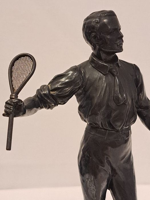 Estatueta de tenista antiga