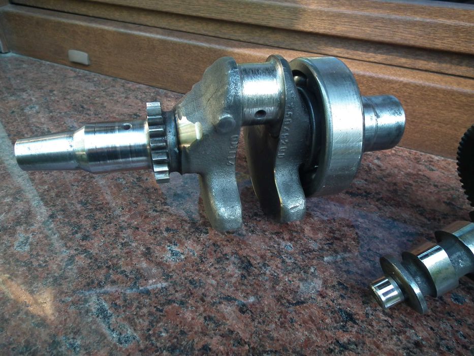 Hatz 1B30 wał tłok korbowód wałek rozrządu