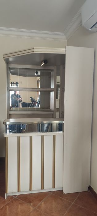 Bar em razoável estado