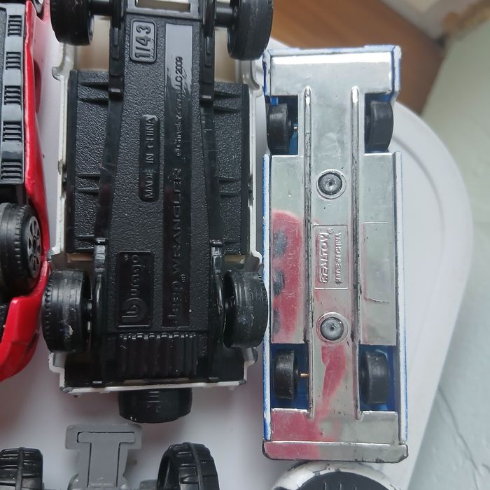 Колекційні машинки,siku,hootweels,burago,realtoy
