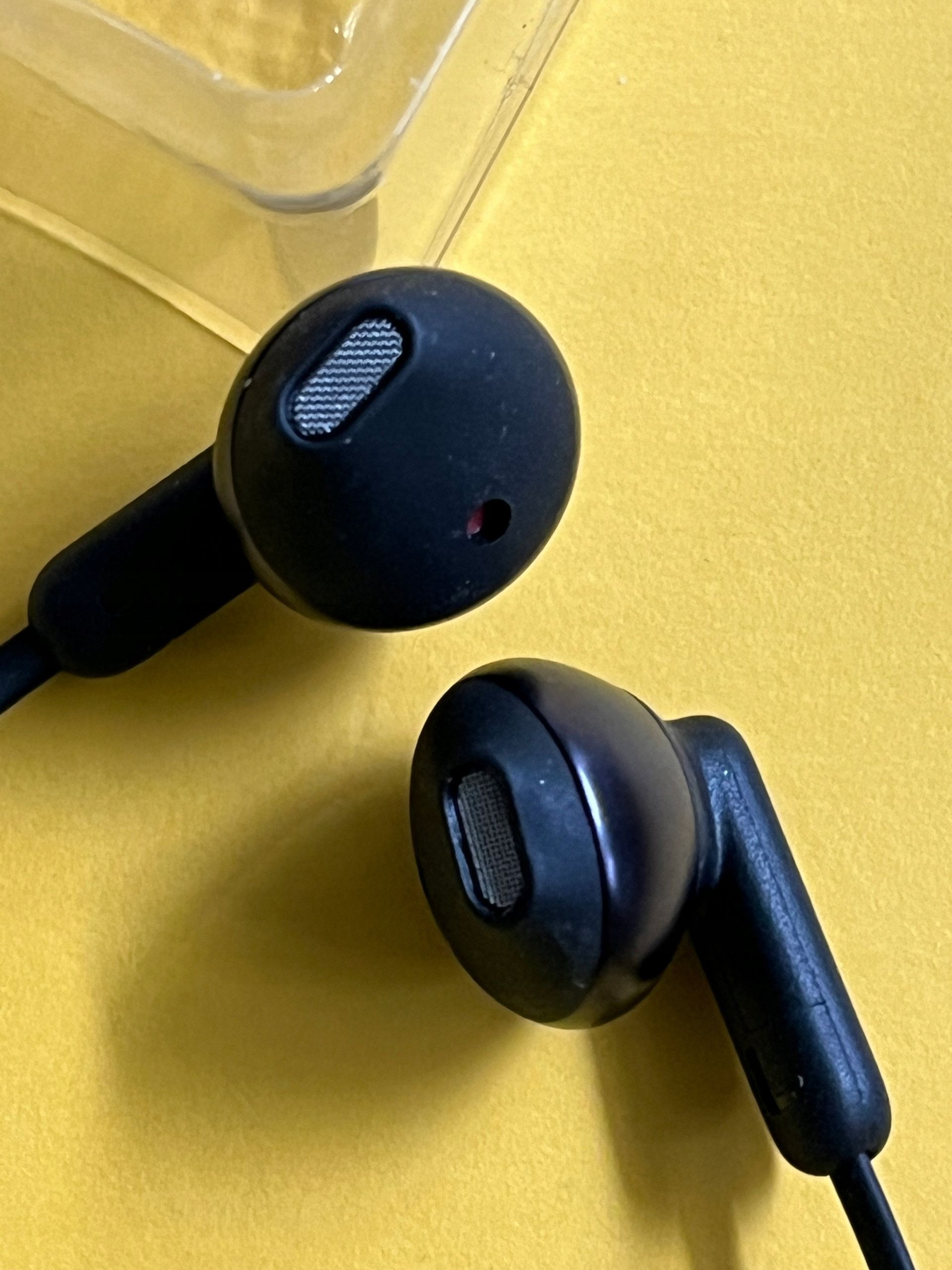 Słuchawki bezprzewodowe douszne JBL Tune 215 BT