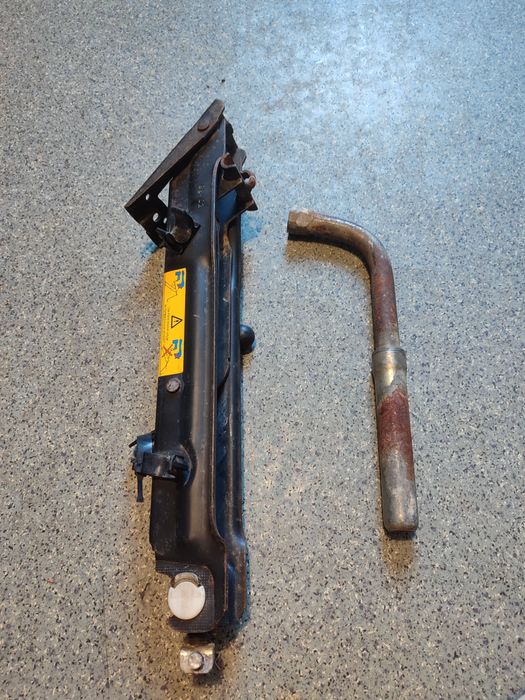 Домкрат Мерседес МЛ Mercedes ML W163