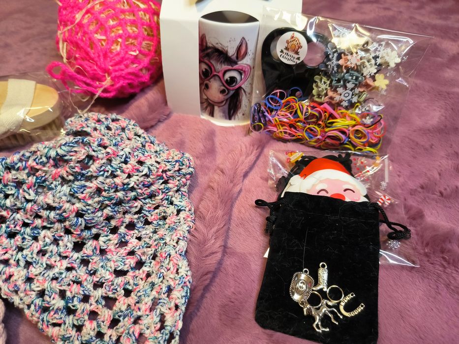 Świąteczne Pudełko dla hobby horse – Idealny Prezent dla Jeźdźców