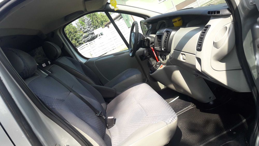 WYNAJMĘ 9 osobowego busa , Renault Trafic ,,OPEL VIVARO  od 99 zł doba