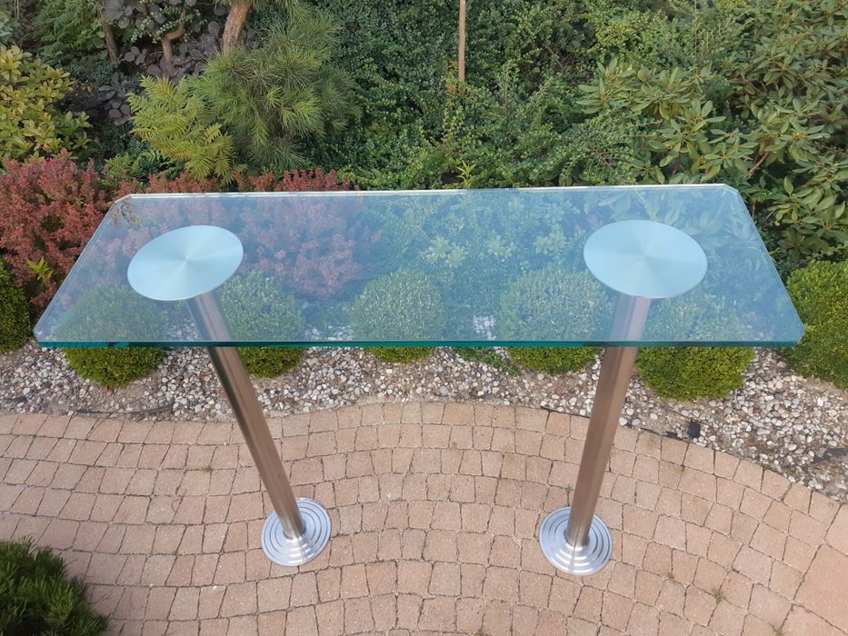Stół szklany  na nogach