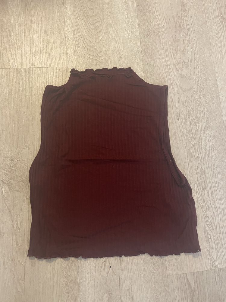 Top básico vermelho