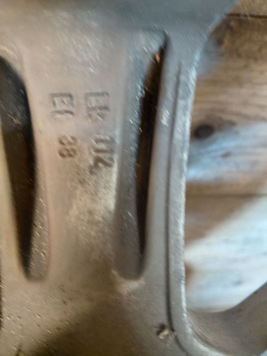 Sprzedam alufelgi od skody 16