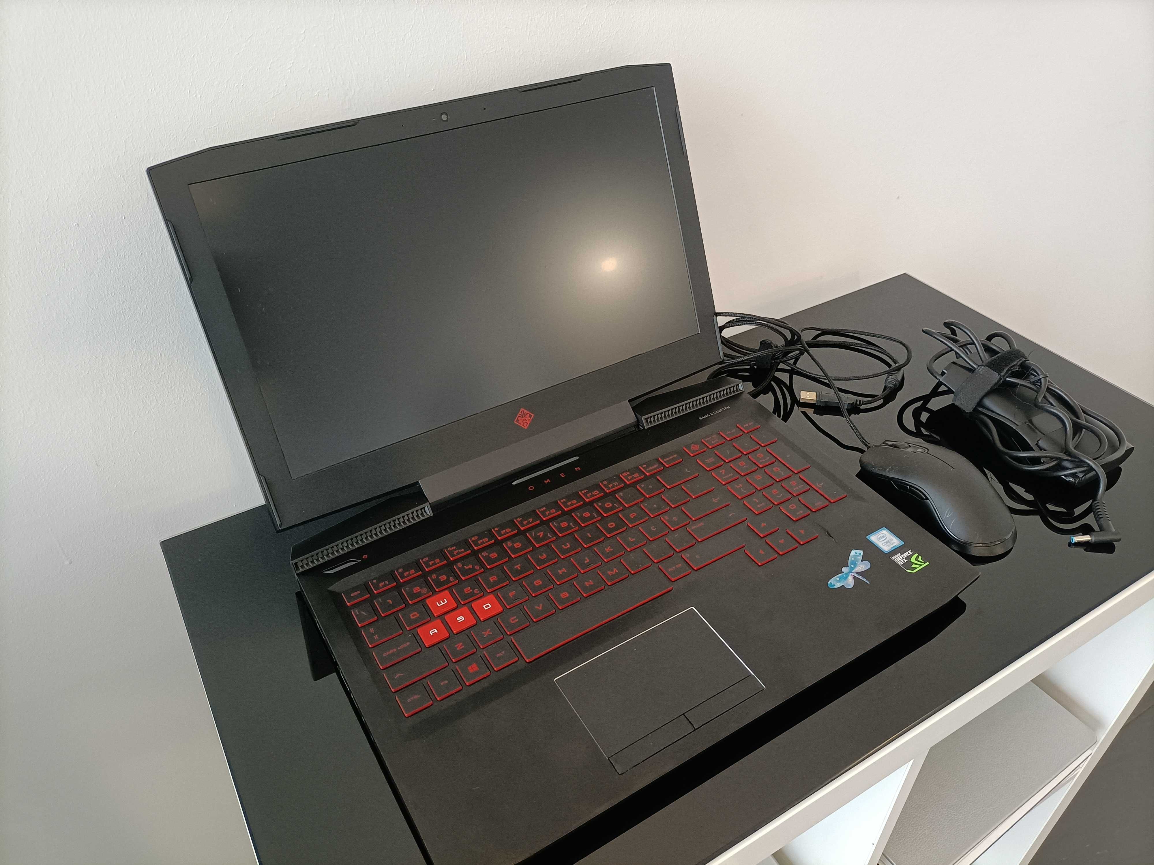 Portátil Gamer Intel i7-7700HQ  16gb - NVIDIA GTX 1050 4gb DDR5