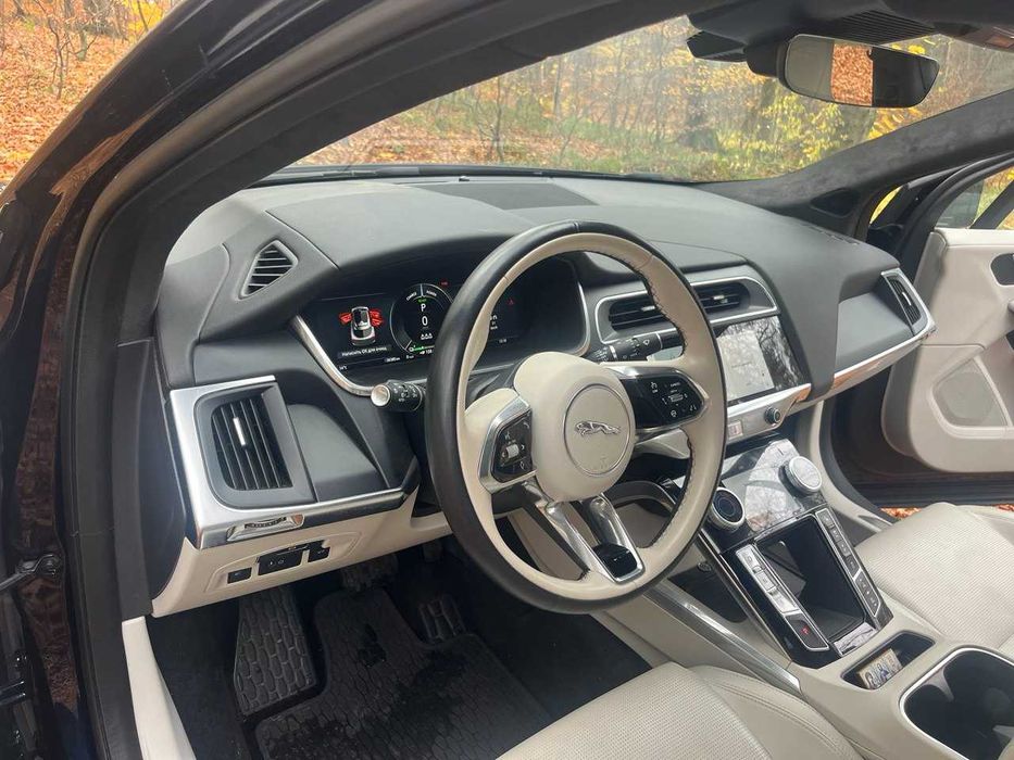 Продам автомобіль Jaguar I-Pace