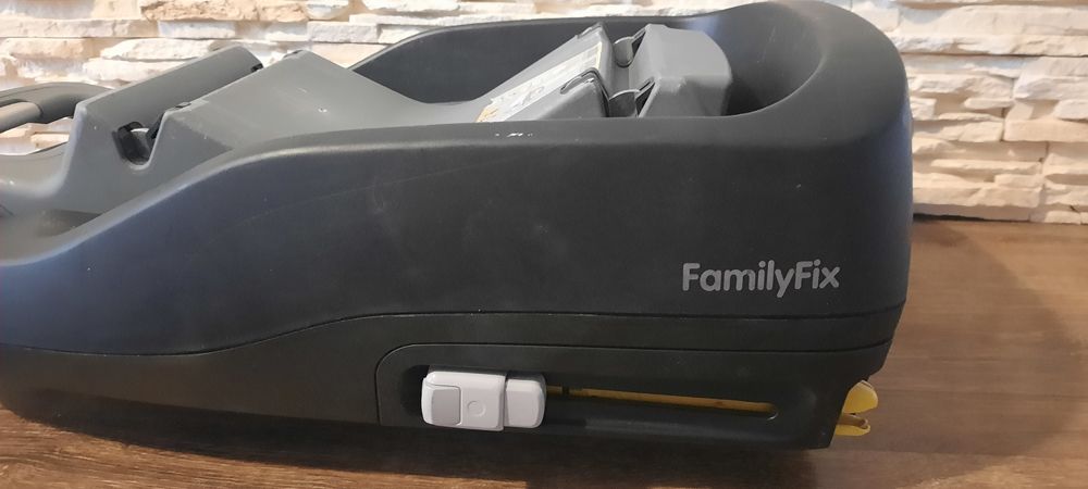 Nosidełko Maxi Cosi z bazą izofiks