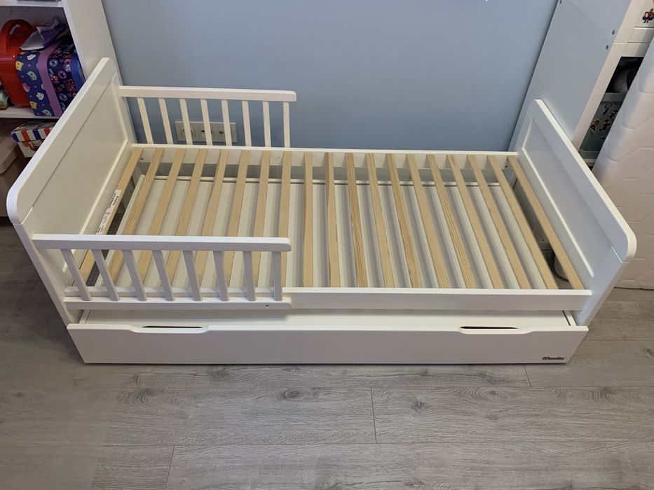 Łóżeczko Woodies 140x70 z materacem i szufladą