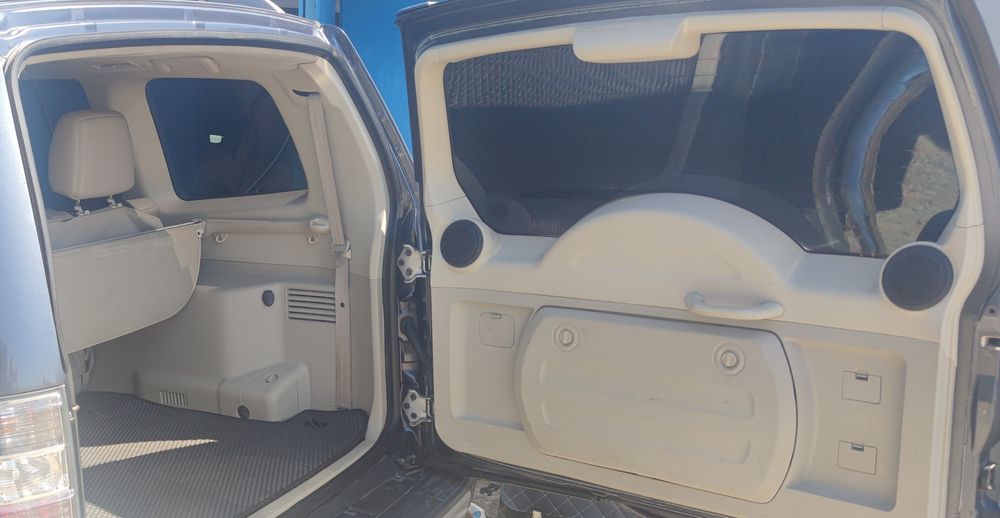Mitsubishi pajero 4