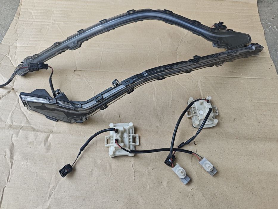 Підсвітка решітки Mazda 6