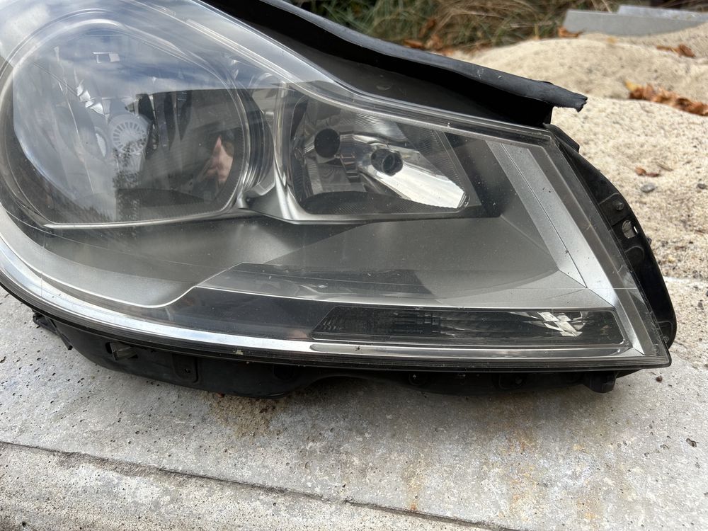 Reflektor lampa przednia prawa lift Mercedes W204 OE