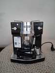 Ekspres DeLonghi