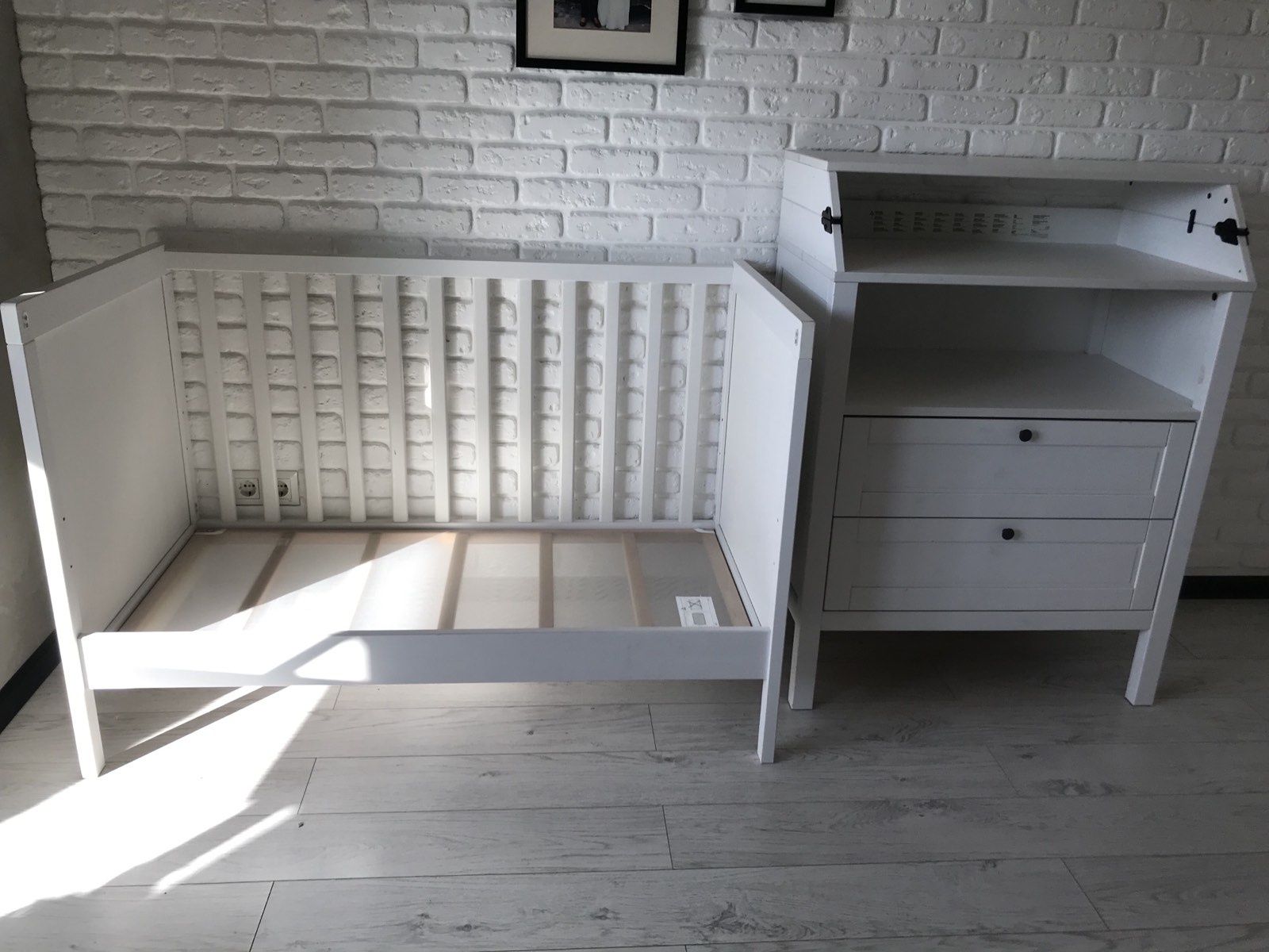 Дитячий Комод з пелинальним столиком та пелинатором IKEA SUNDVIK