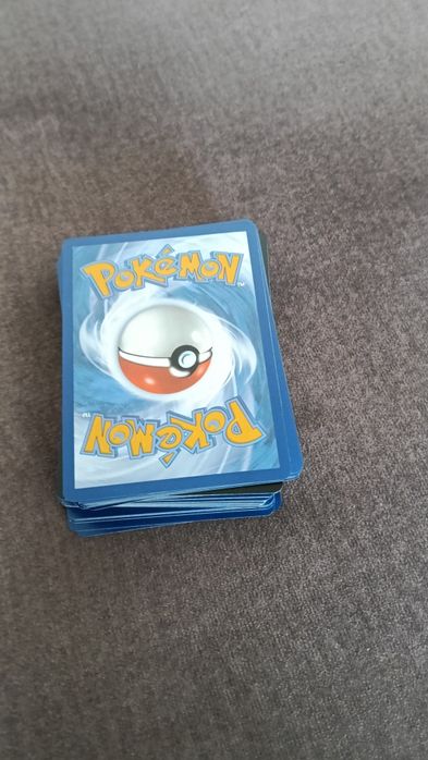 Karty kolekcjonerskie pokemon