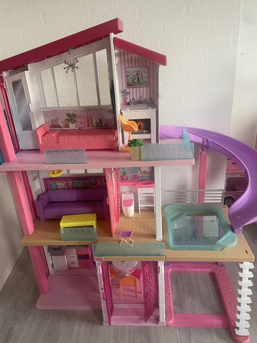 Duży domek dla lalek Barbie