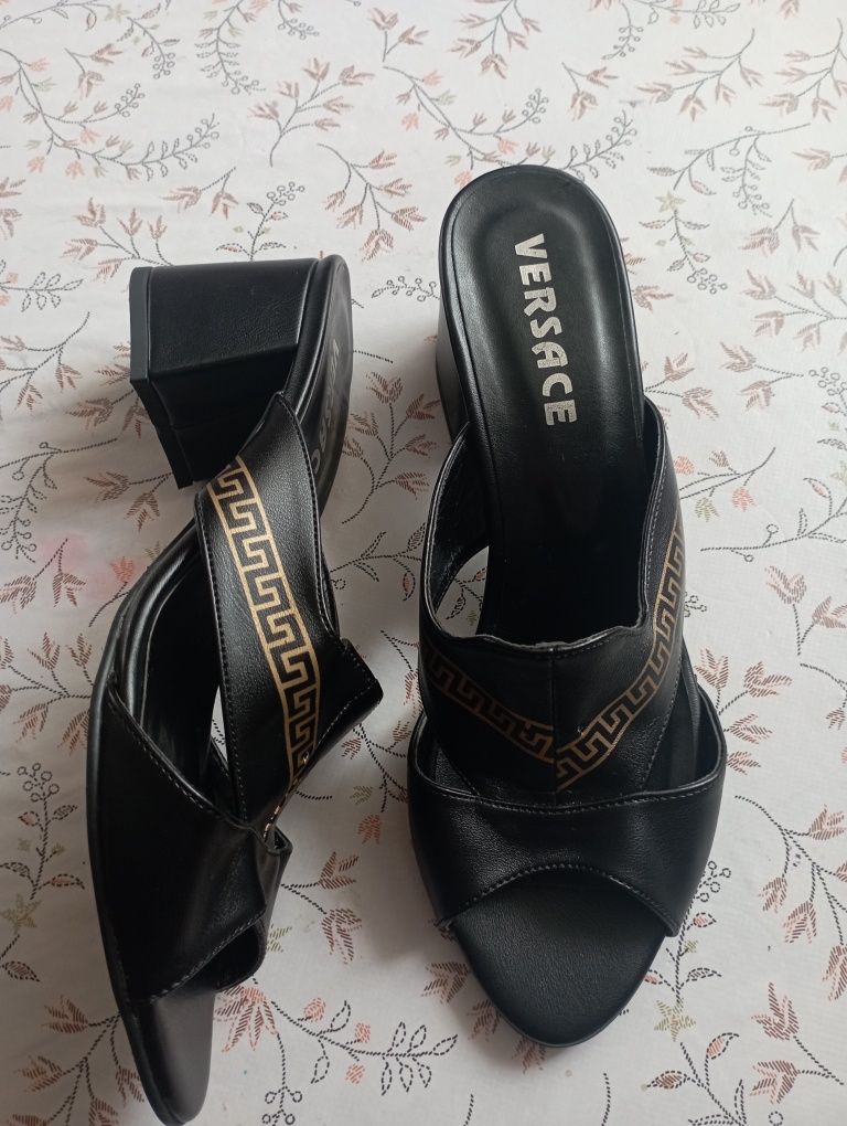 Сабо шльопанці Versace  39-40р