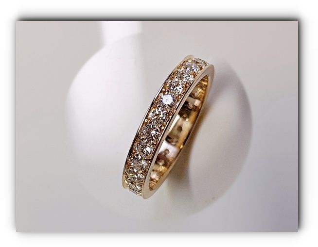 EKSKLUZYWNA obrączka rząd brylantów szerokość 2.7mm 1.8ct białe złoto