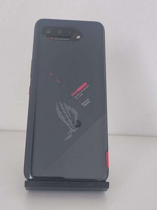 Asus rog Phone 5 com 12Gb / 256Gb