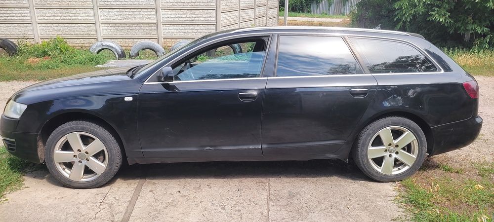Срочно продам Ауді А6 С6.