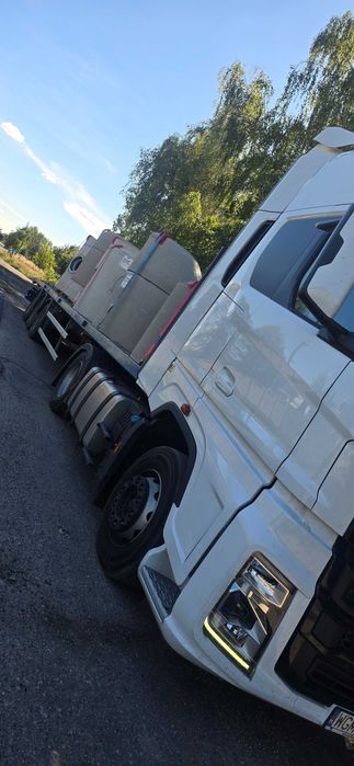 Transport zwierząt, siana / słomy, materiałów budowlanych