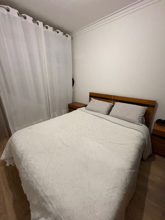Quarto completo em madeira