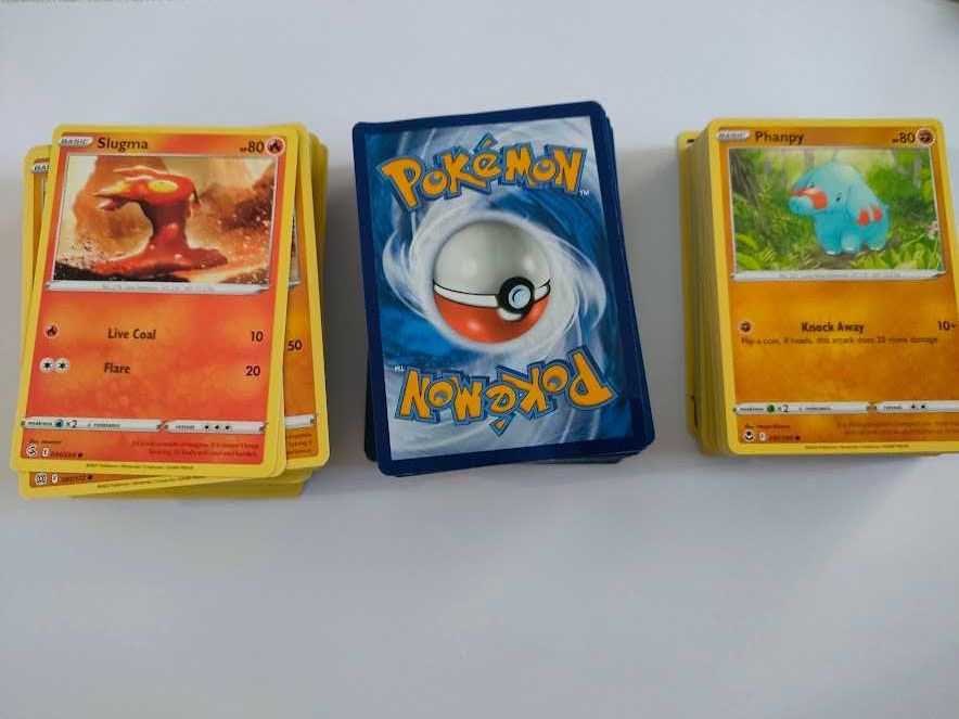 200 CARTAS POKEMON, original e novas (NM)