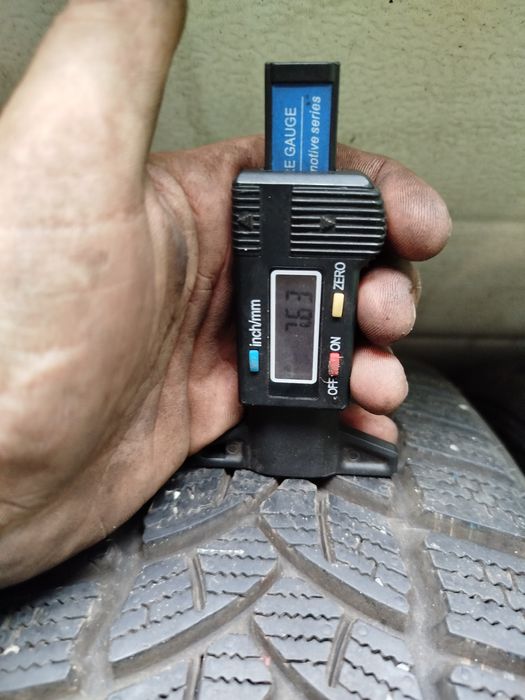 Opony zimowe Firestone 195/60R15