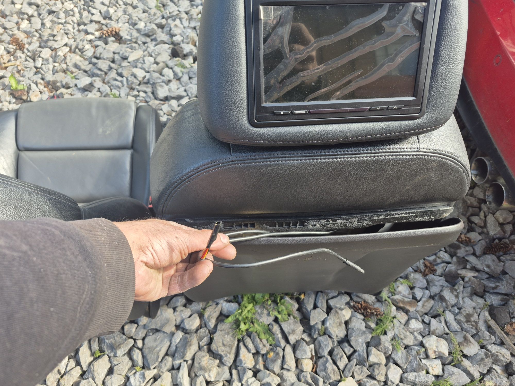 fotele skóra audi a4 b7 b6 monitorki w zaglowkach