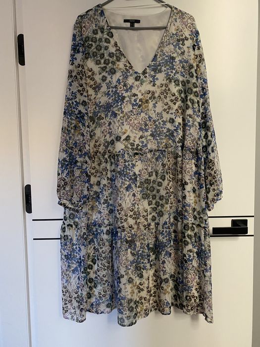 Sukienka z dlugim rekawem