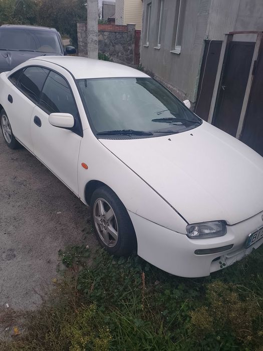 Mazda323f 1.8 benz