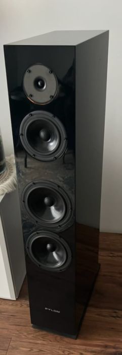 Czarne kolumny Diamond 30 Pylon