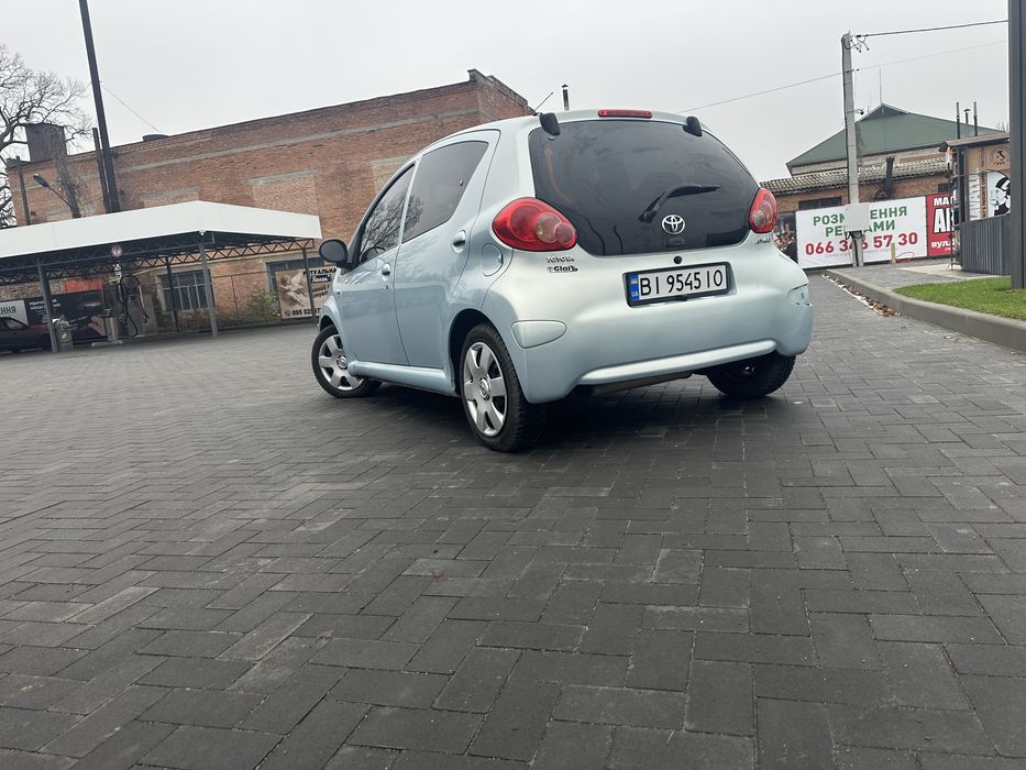 Продам Тойоту Айго  в рідній фарбі стан дуже гарний
