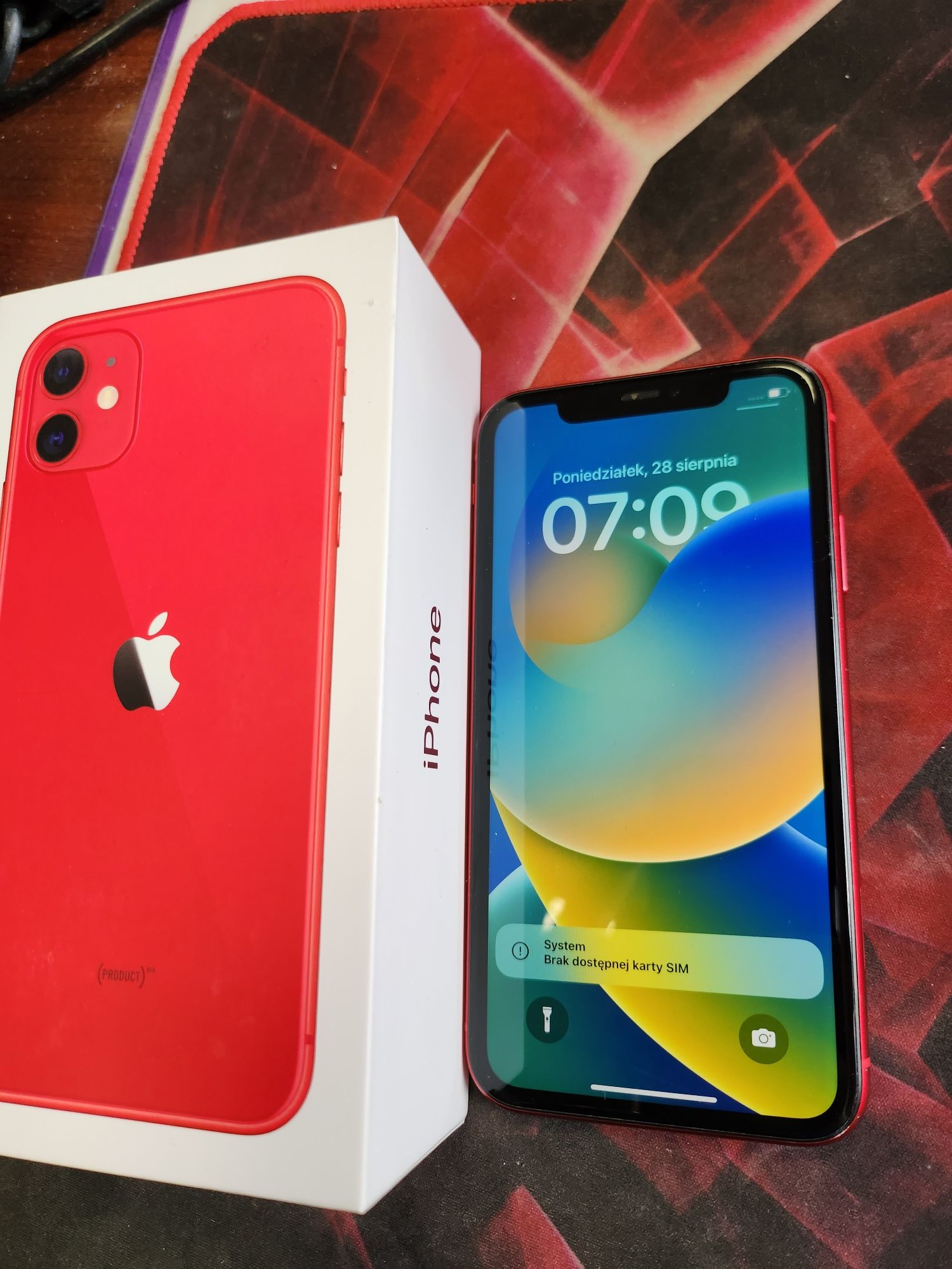 IPhone 11 red 64gb bateria 83%