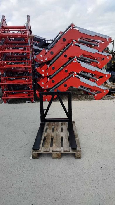 Paleciak na tył ciągnika TUZ