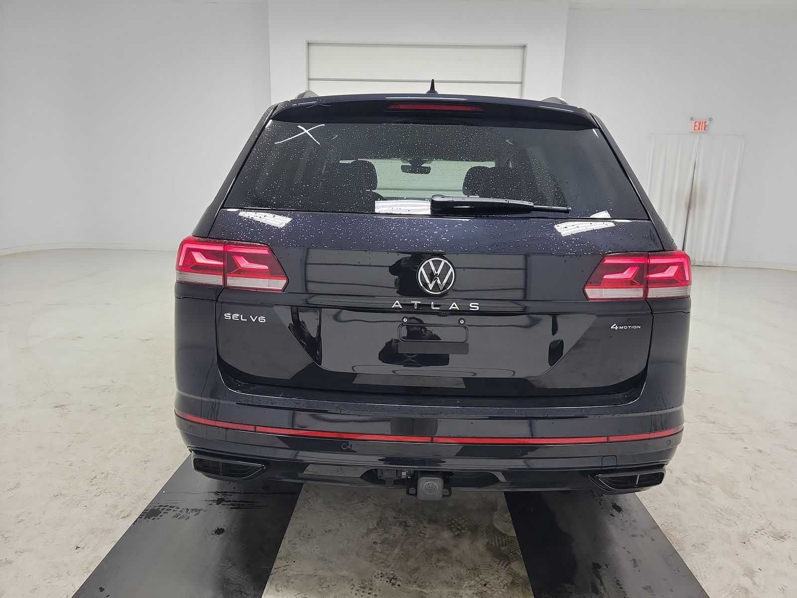 Продаю Volkswagen Atlas V6 SEL R-Line Black 2023