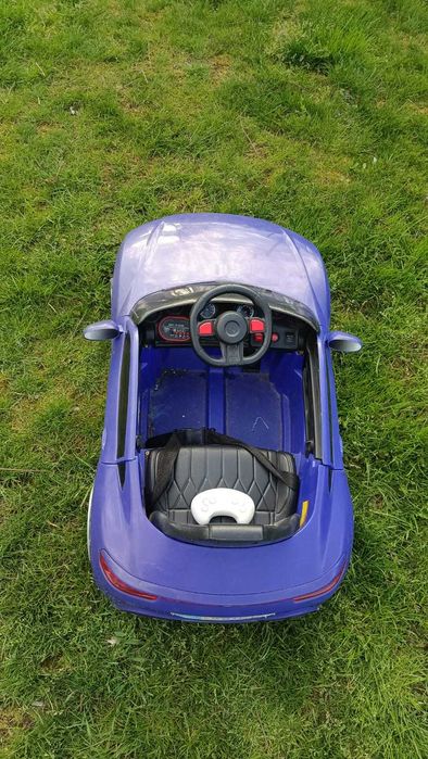 Auto, samochód pojazd na akumulator dla dziecka jak Audi